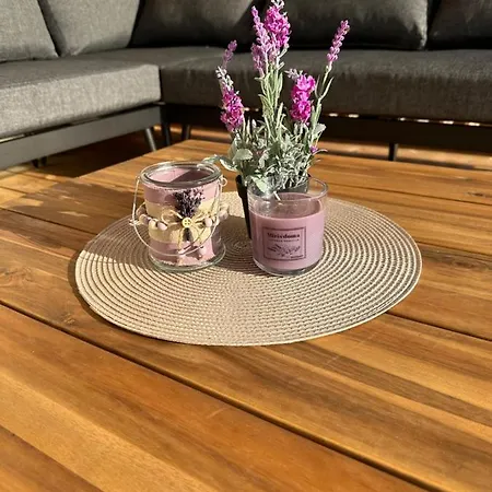 Maura Premium Mobile