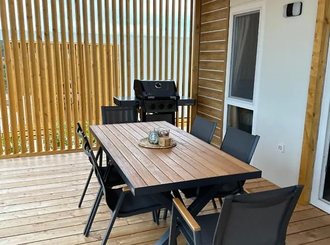 Maura Premium Mobile * Drage